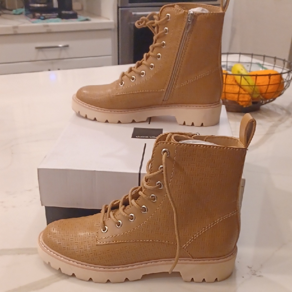Dolce Vita Womens Piker Beige Ankle Boots Shoes $140 W BOX